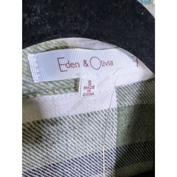 NWT Eden and Olivia Women's Flannel Olive/Ivory Plaid Button Up Shirt Women's Si - Picture 3 of 5